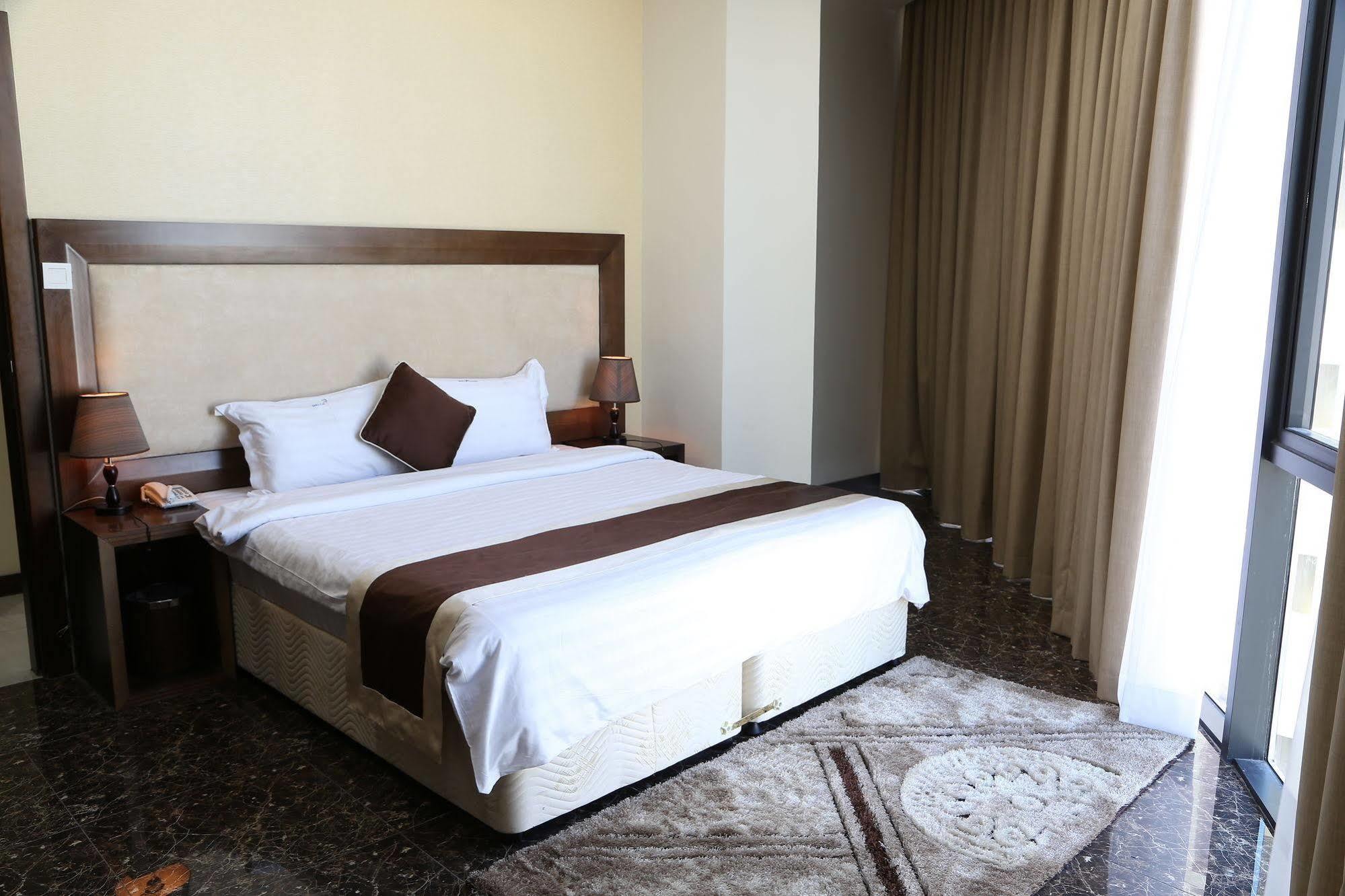 Belle Tower Luxury Apartments Манама Экстерьер фото
