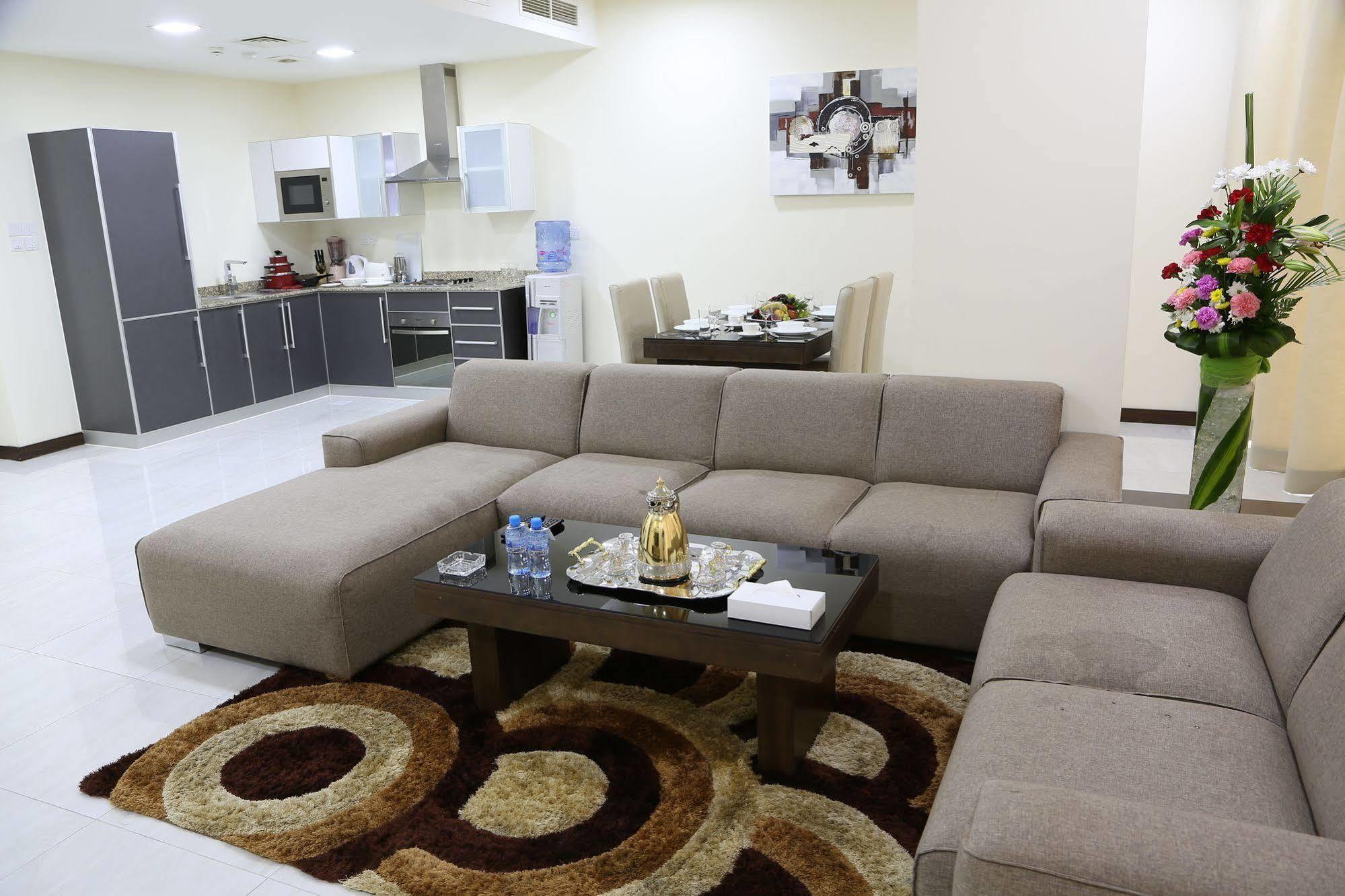 Belle Tower Luxury Apartments Манама Экстерьер фото