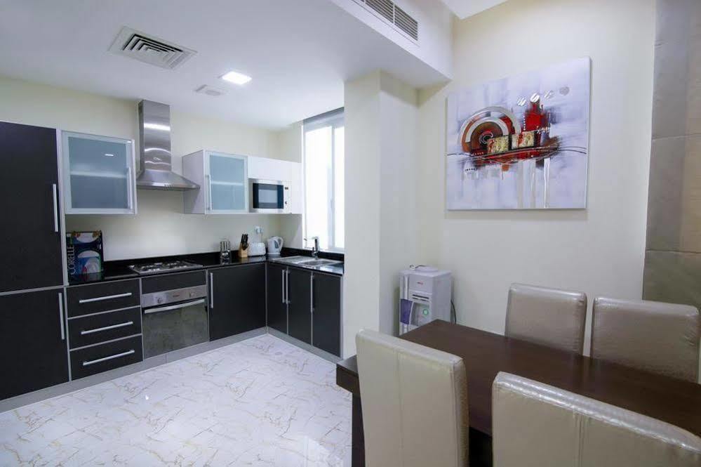 Belle Tower Luxury Apartments Манама Экстерьер фото